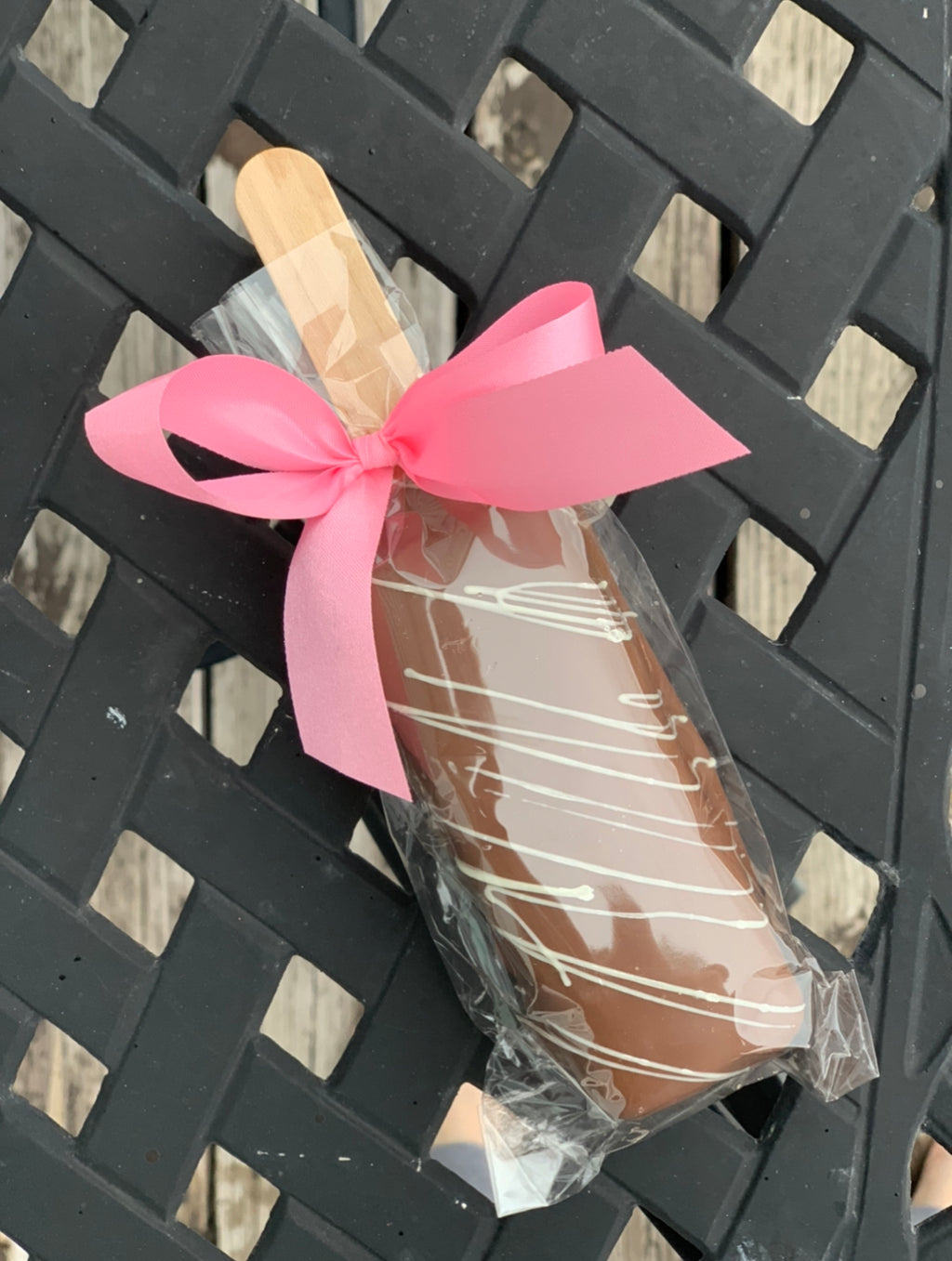 Caramel Dipped Rice Crispy Treat Pop