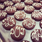 Mr. & Mrs. or Monogram Oreosⓒ